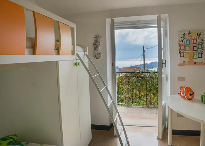 031 - Casa Armonia Vista Mare Sestri Levante, Pace Natura Semesterbostad